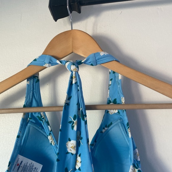 Draper James x Lands’ End 2 Piped Halter Bikini Top - Picture 7 of 9